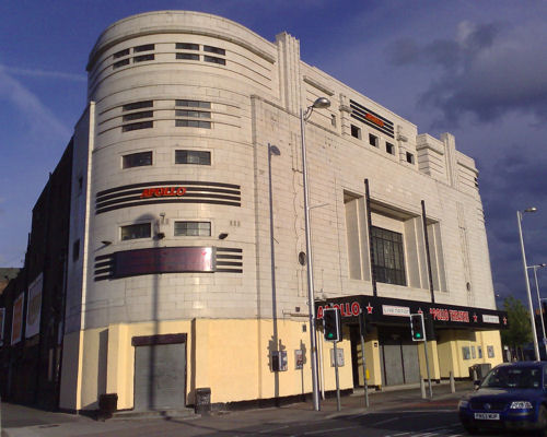 Bars near the Carling Apollo Manchester