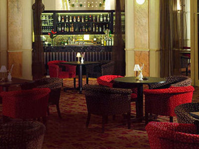 The Octagon Lounge Bar at The Midland Manchester