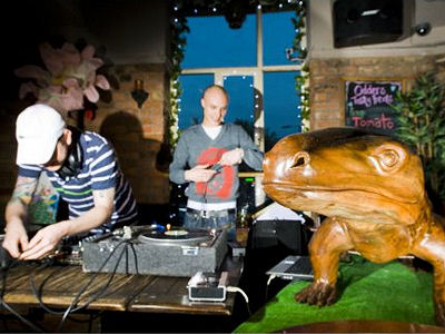 Odder Bar, Manchester