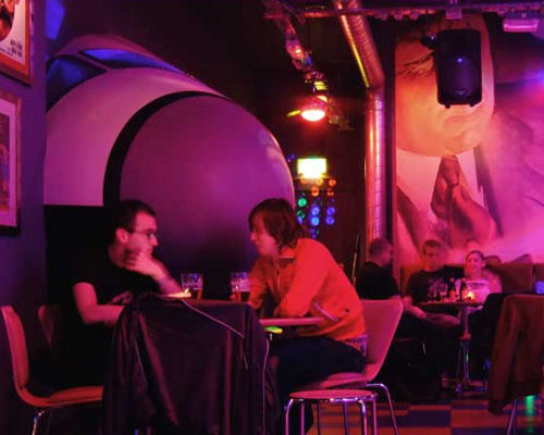 Restaurants near the MEN Arena - TV21